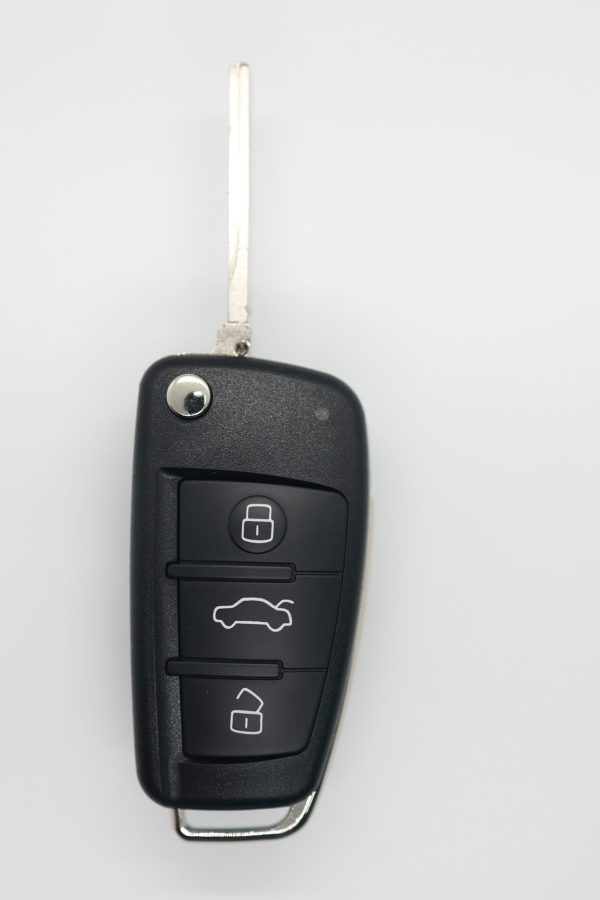 AUDI 8E